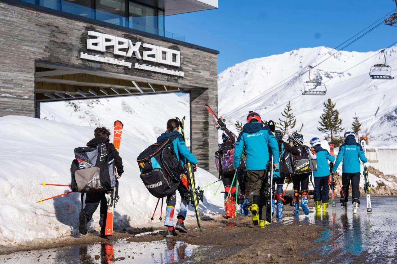 Apex2100 International Ski Academy Tignes Eksteriør bilde